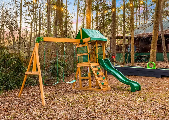 Close To Lake Putt Putt, Pool Table, Play Set