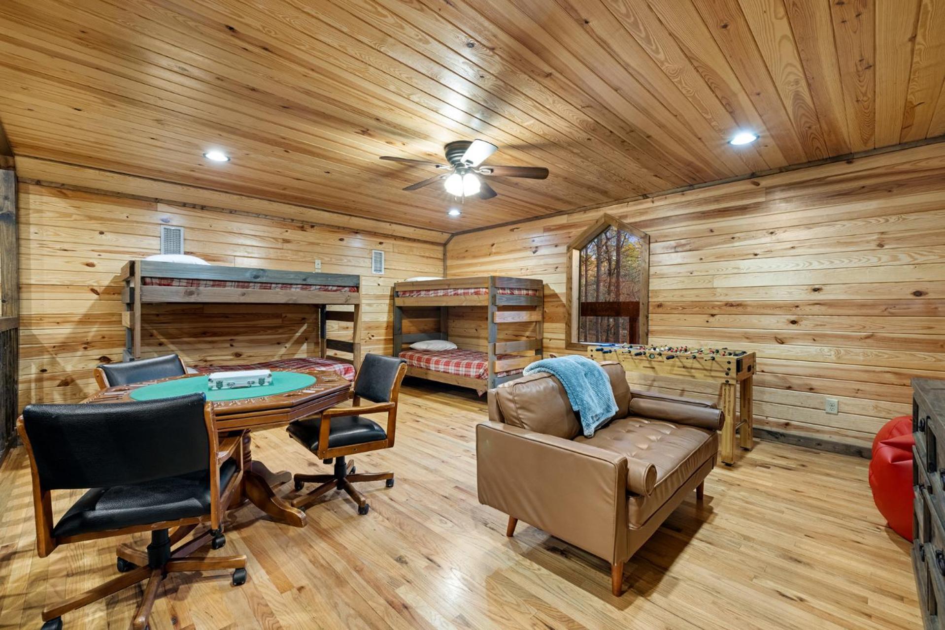 Close To Putt Putt, Pool Table, Play Set Ferienhaus Broken Bow