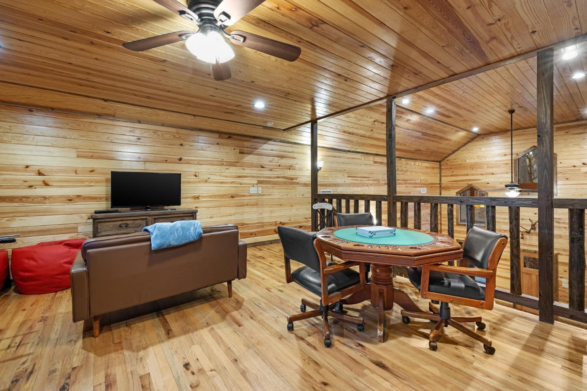 Close To Putt Putt, Pool Table, Play Set Ferienhaus Broken Bow